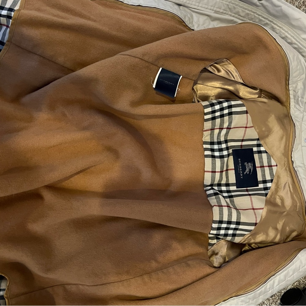Burberry Tan trench/rain coat - Picture 6 of 8